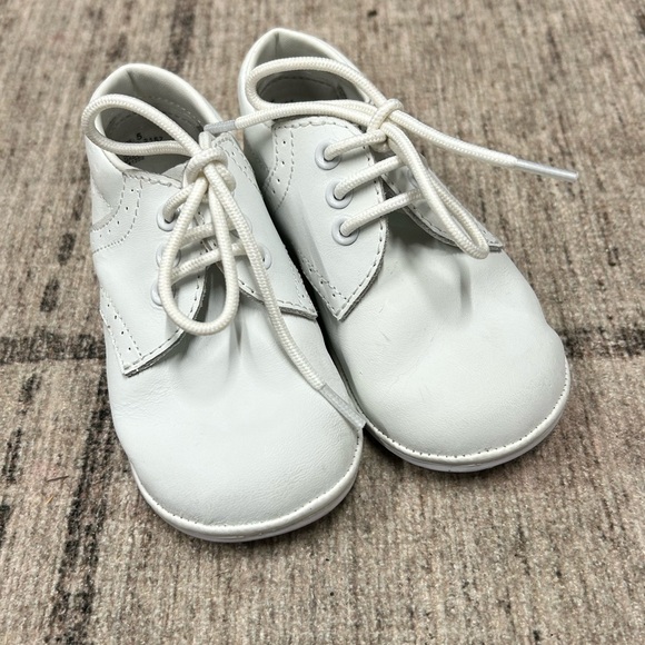 L’Amour Angel Baby Shoes White Lace-up Leather Oxfords size 5 - Picture 1 of 5